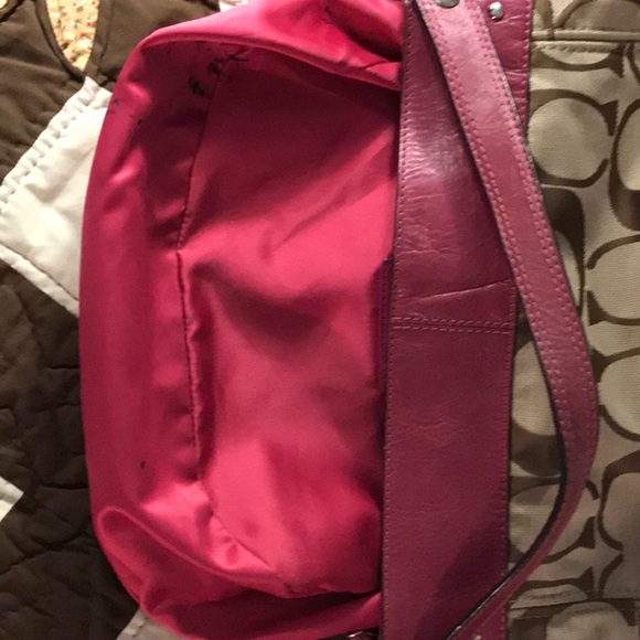 VINTAGE COACH ZOE RASPBERRY LEATHER & TAN SIGNATURE BAG - Picture 6 of 6